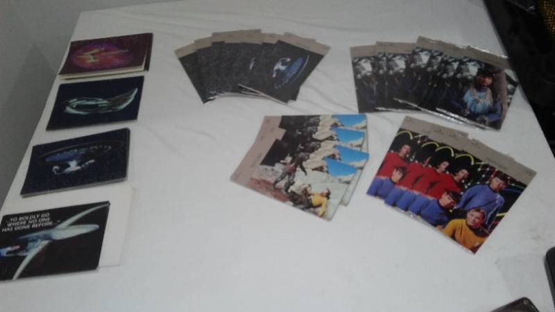 lot 631 image: 92 Postcards & cards - Star Trek. NEW & wrapped.
