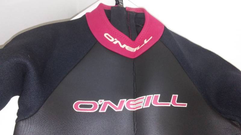 lot 638 image: Oneill full body wetsuit. Medium.
