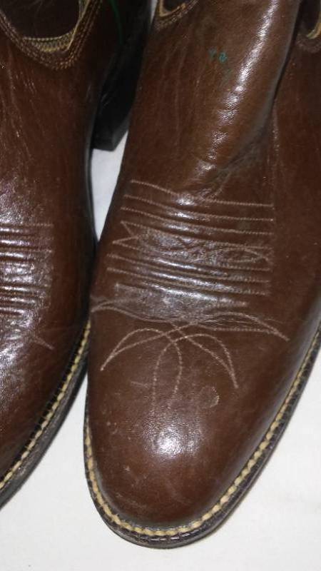 lot 641 image: Sanders Cowboy Boots. NEW