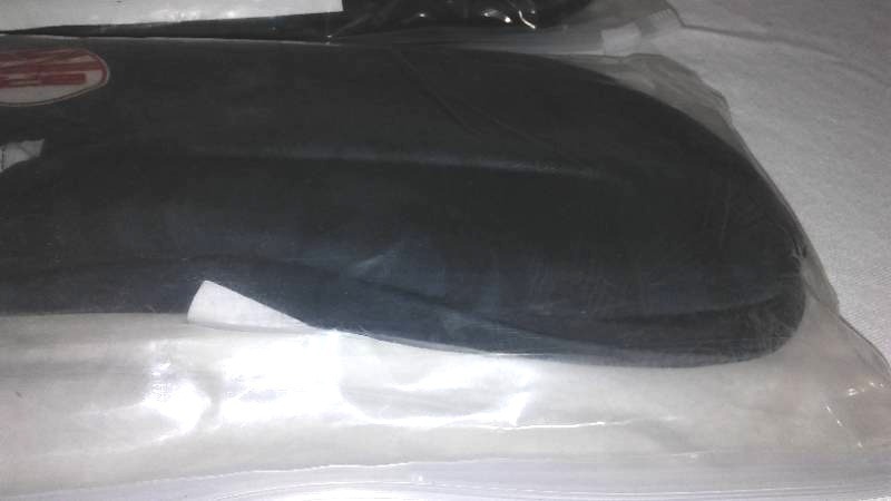lot 654 image: Neoprene Water Shoes, socks. Size L (2)