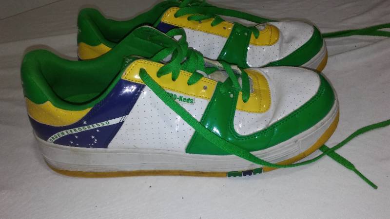 lot 671 image: Prokeds Bison Colored Mens Sneakers