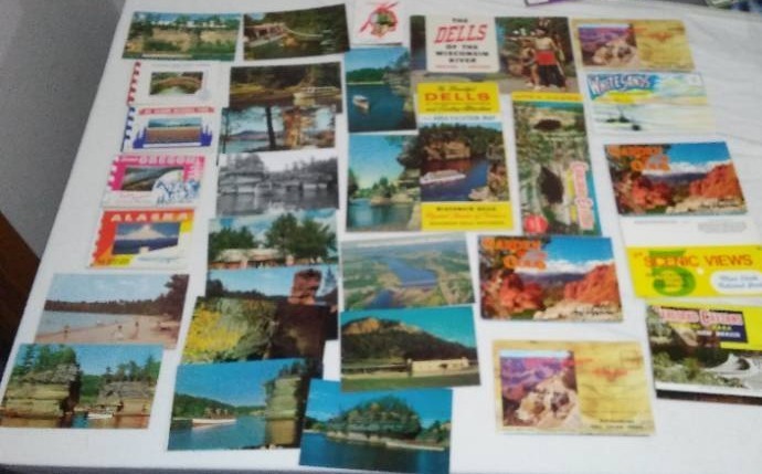 lot 717 image: Many Sets of Vintage postcards