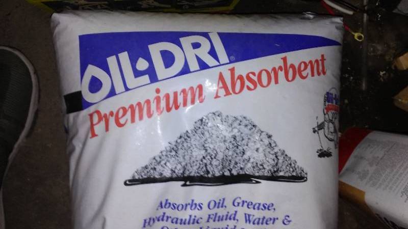 lot 317 image: Scotts Shop Rags.  Oil Dry full bag.