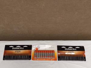 lot 16 image: 3 NEW PACKS OF BATTERIES AAAAA