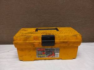 lot 49 image: RUBBERMAID TOOLBOX WITH TOOLS