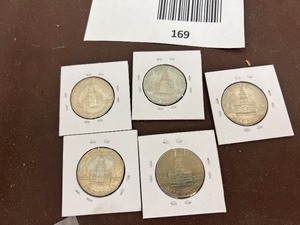 lot 169 image: LOT OF 5 BEAUTIFUL KENNEDY HALF DOLLARS