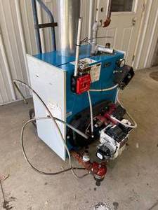 lot 10 image: Slant Fin Oil Burning Boiler- No Reserve