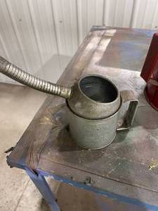 lot 20 image: Oil Tins with Spouts- No Reserve