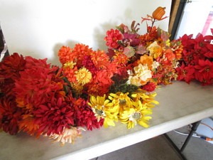 lot 78 image: Silk Flowers