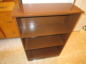 lot 87 image: Wooden Bookshelf