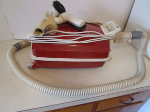 lot 95 image: Eureka Canister Vacuum