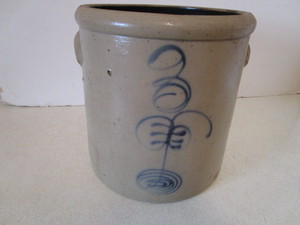 lot 101 image: Salt Glaze Crock