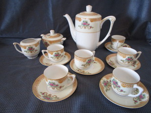 lot 121 image: Narumi Tea Set