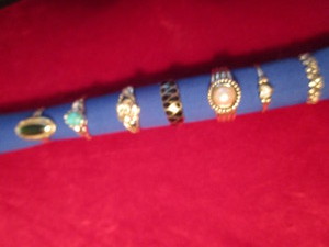 lot 123 image: Costume Jewelry