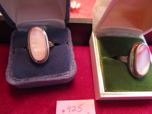 lot 125 image: Jewelry - Rings