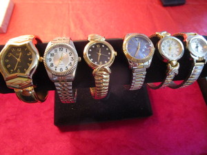 lot 140 image: Ladies Wrist Watches