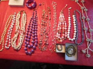 lot 144 image: Costume Jewelry