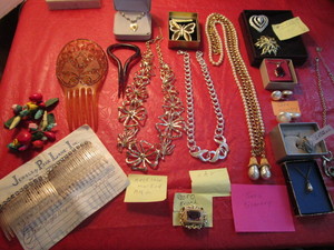 lot 145 image: Costume Jewelry