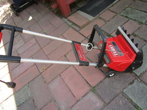 lot 153 image: Toro Snow Thrower