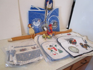 lot 197 image: Chicken Themed