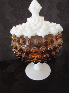 lot 206 image: Hobnail Candy