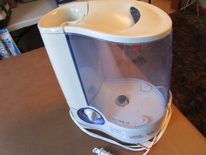 lot 218 image: Humidifier