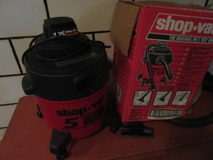 lot 230 image: Shop Vacuum