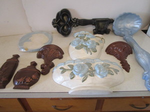 lot 238 image: Plaster Wall Dcor