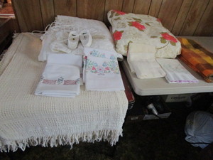 lot 241 image: Bed Linens