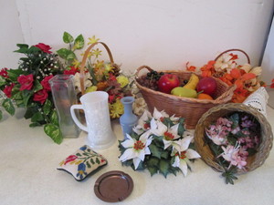 lot 247 image: Baskets, Fruit with Wax
