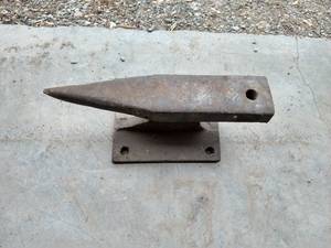Vintage 12-12 Anvil