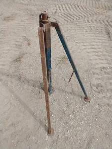Vintage Tripod Jack