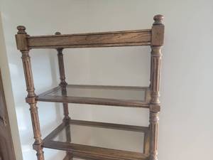 lot 41 image: Traditional Glass-Insert Curio Shelf