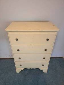 lot 46 image: Primitive Four Drawer Chest