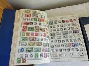 lot 15 image: Vintage Foreign Stamp Collection