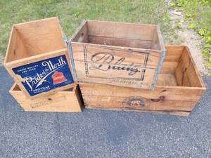 lot 80 image: Vintage Wood Crate Bundle