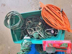 lot 115 image: Extension Cord and Timer Group