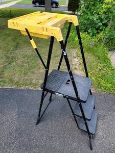 lot 116 image: Six Foot Painters Ladder