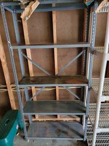 lot 29D image: Married Group of Garage Shelving