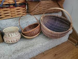lot 57 image: Collection of Dcor Baskets