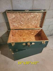 lot 123 image: Rugged Hardcase Luggage Pair