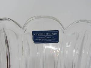 lot 74 image: Decor grouping Lennox crystal vase  Crystal ice bucket  Teak bird sculpture  crystal castles artwork