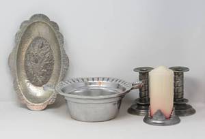 lot 84 image: Barhost ware