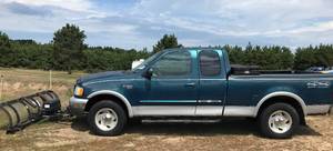 2000 Ford F150 4X4 w Plow
