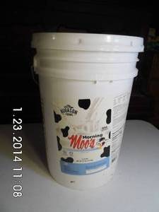 lot 212 image: Morning Moos milk alternative