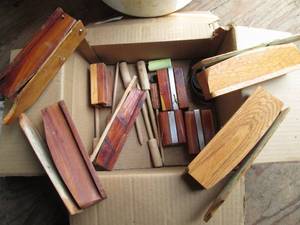 lot 331 image: Box of Assorted Wooden turkey calls.