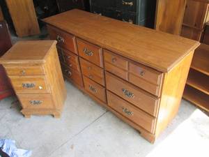 lot 108 image: Vintage Wood 9-drawer long dresser