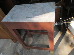 lot 145 image: Petite wood workbench
