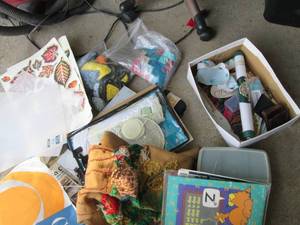 lot 154 image: Lot with craft and sewing supplies,