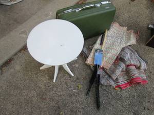 lot 163 image: Petite acrylic end table plus